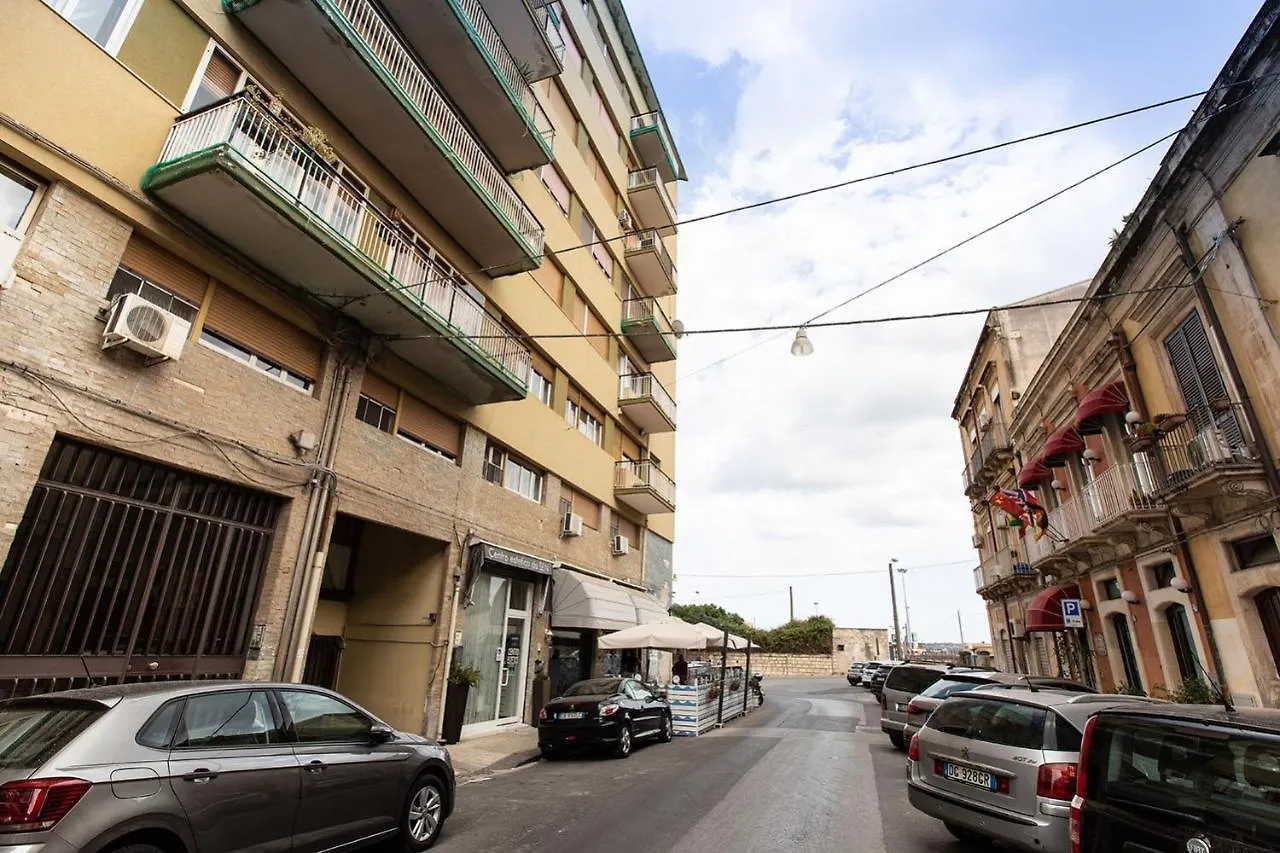 Portineria 23 vicino a Ortigia Appartamento Syracuse Italia